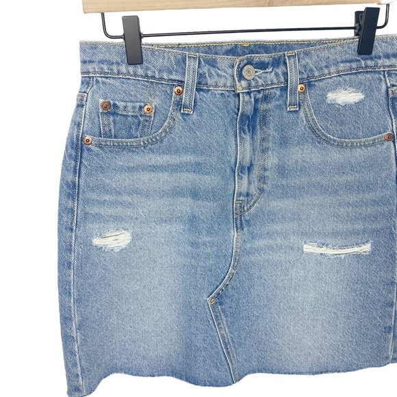 Levi’s denim skirt distressed size 26 - Picture 3 of 4